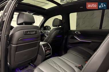 Внедорожник / Кроссовер BMW X7 2022 в 