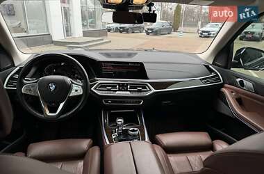 Позашляховик / Кросовер BMW X7 2020 в 