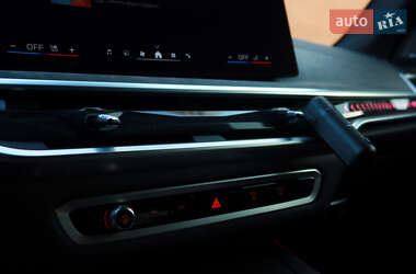 Внедорожник / Кроссовер BMW X7 2023 в 