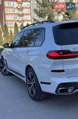 Позашляховик / Кросовер BMW X7 2020 в 