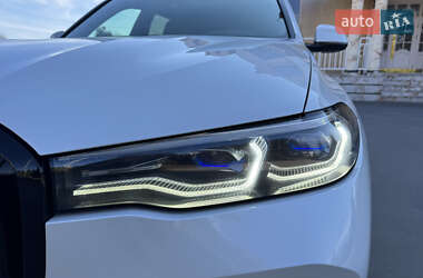 Позашляховик / Кросовер BMW X7 2020 в 