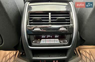 Внедорожник / Кроссовер BMW X7 2019 в 