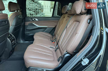 Внедорожник / Кроссовер BMW X7 2021 в 