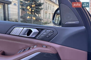 Внедорожник / Кроссовер BMW X7 2021 в 