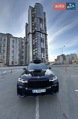 Внедорожник / Кроссовер BMW X7 2021 в 