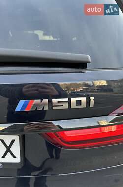 Внедорожник / Кроссовер BMW X7 2021 в 