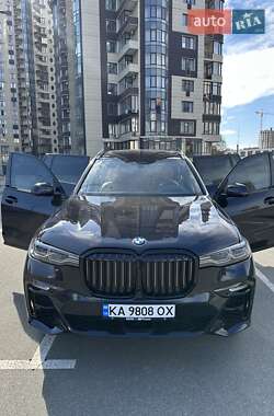 Внедорожник / Кроссовер BMW X7 2021 в 
