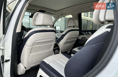 Внедорожник / Кроссовер BMW X7 2020 в 