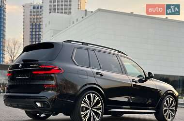 Позашляховик / Кросовер BMW X7 2024 в 