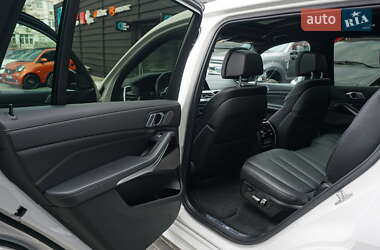 Позашляховик / Кросовер BMW X7 2019 в 