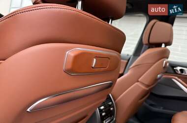 Внедорожник / Кроссовер BMW X7 2023 в 