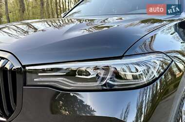 Внедорожник / Кроссовер BMW X7 2021 в 