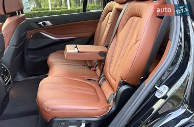 Внедорожник / Кроссовер BMW X7 2021 в 