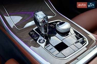 Внедорожник / Кроссовер BMW X7 2021 в 