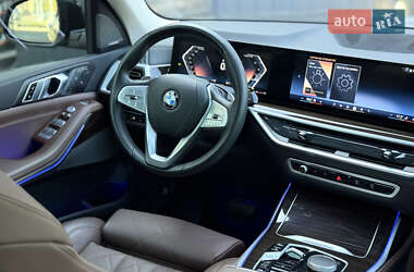 Внедорожник / Кроссовер BMW X7 2023 в 
