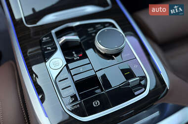 Внедорожник / Кроссовер BMW X7 2023 в 