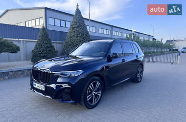 Позашляховик / Кросовер BMW X7 2021 в 