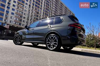Позашляховик / Кросовер BMW X7 2024 в 