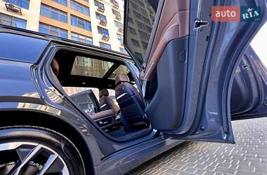 Позашляховик / Кросовер BMW X7 2024 в 