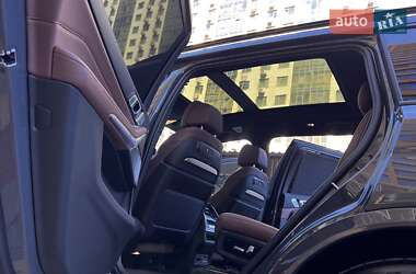 Позашляховик / Кросовер BMW X7 2024 в 