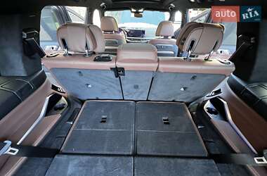 Позашляховик / Кросовер BMW X7 2024 в 