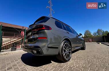 Позашляховик / Кросовер BMW X7 2024 в 