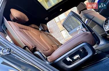 Позашляховик / Кросовер BMW X7 2024 в 
