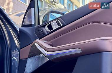 Позашляховик / Кросовер BMW X7 2024 в 