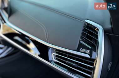 Внедорожник / Кроссовер BMW X7 2022 в 