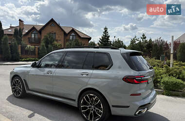 Внедорожник / Кроссовер BMW X7 2023 в 