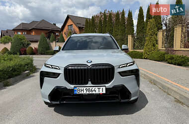 Внедорожник / Кроссовер BMW X7 2023 в 