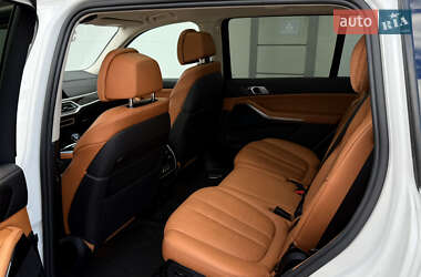 Внедорожник / Кроссовер BMW X7 2021 в 