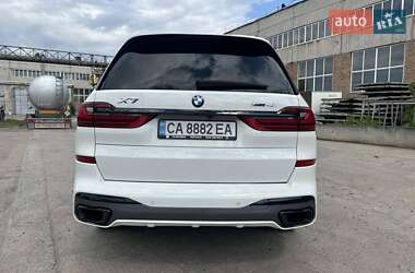 Позашляховик / Кросовер BMW X7 2022 в 