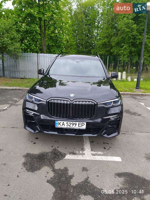 BMW X7 2021
