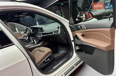 Позашляховик / Кросовер BMW X7 2020 в 