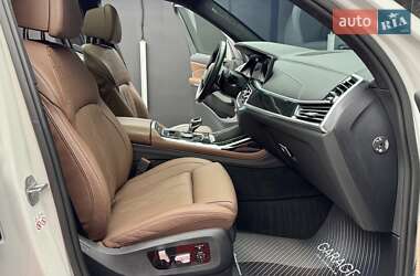 Позашляховик / Кросовер BMW X7 2020 в 