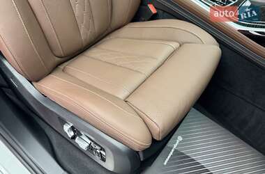 Позашляховик / Кросовер BMW X7 2020 в 