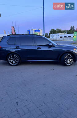 Внедорожник / Кроссовер BMW X7 2022 в 