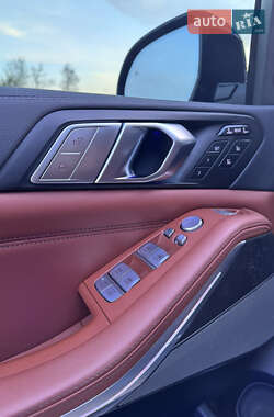 Внедорожник / Кроссовер BMW X7 2022 в 