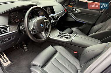 Позашляховик / Кросовер BMW X7 2022 в 