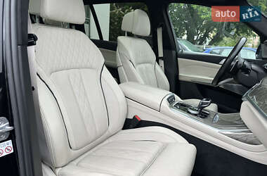 Позашляховик / Кросовер BMW X7 2019 в 