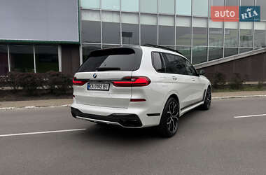 Позашляховик / Кросовер BMW X7 2020 в 