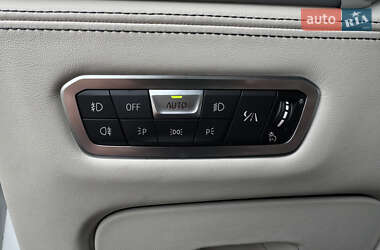 Позашляховик / Кросовер BMW X7 2020 в 
