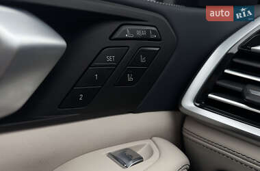 Позашляховик / Кросовер BMW X7 2020 в 