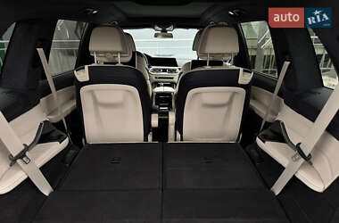Позашляховик / Кросовер BMW X7 2020 в 