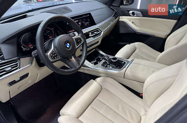 Позашляховик / Кросовер BMW X7 2022 в 