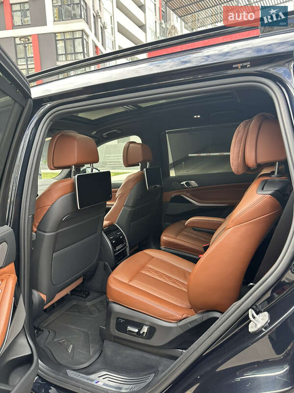 Внедорожник / Кроссовер BMW X7 2019 в Киеве