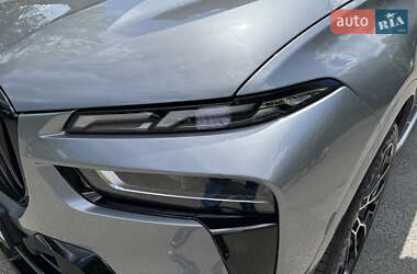 Позашляховик / Кросовер BMW X7 2023 в 