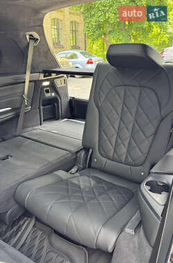 Позашляховик / Кросовер BMW X7 2023 в 