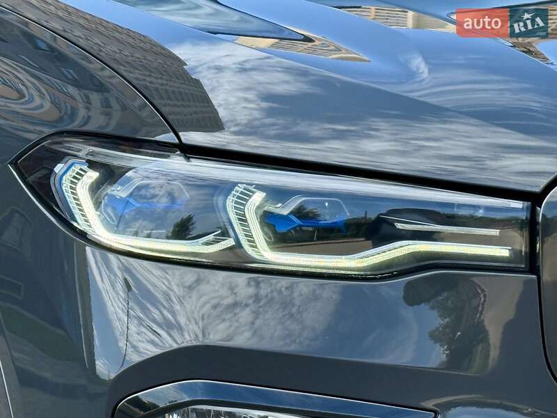 Внедорожник / Кроссовер BMW X7 2021 в Одессе